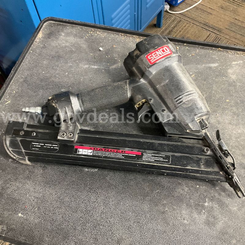 Senco FinishPro 35 Pneumatic 15-Gauge Angled Finish Nailer