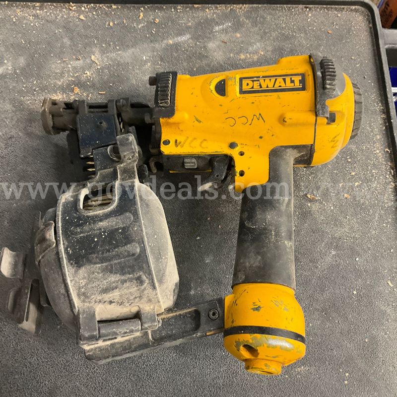 DEWALT Pneumatic Coil Roofing Nail Gun (Model D51321)