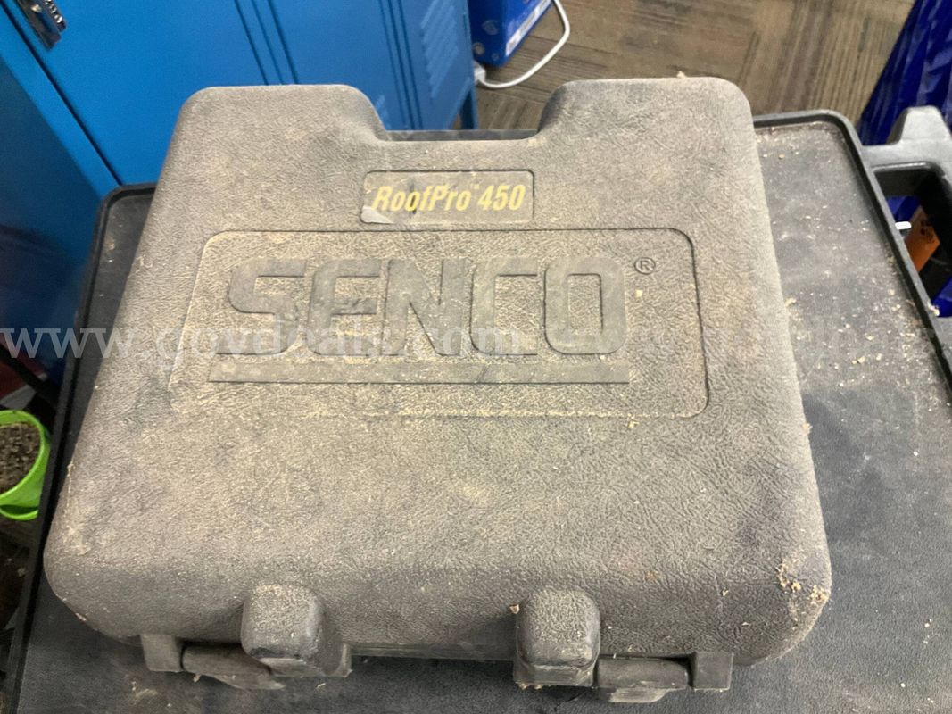 SENCO RoofPro 450 Pneumatic 15° Coil Roofing Nailer w/ Hard Case & Accessories