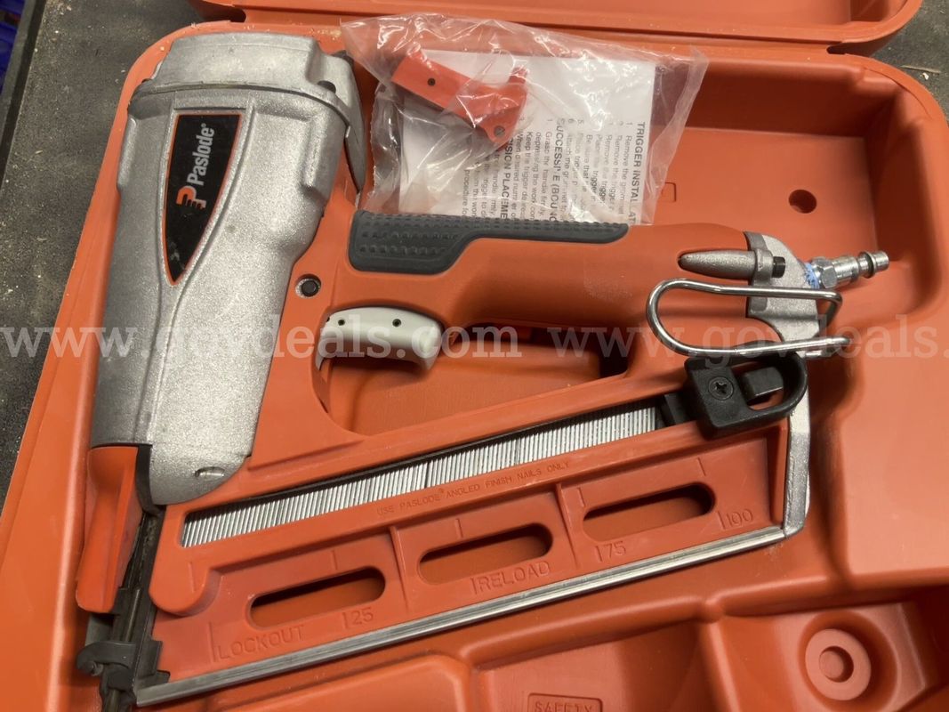 Paslode T250A-F16 16 Gauge Angled Pneumatic Finish Nailer w/ Case & Manual