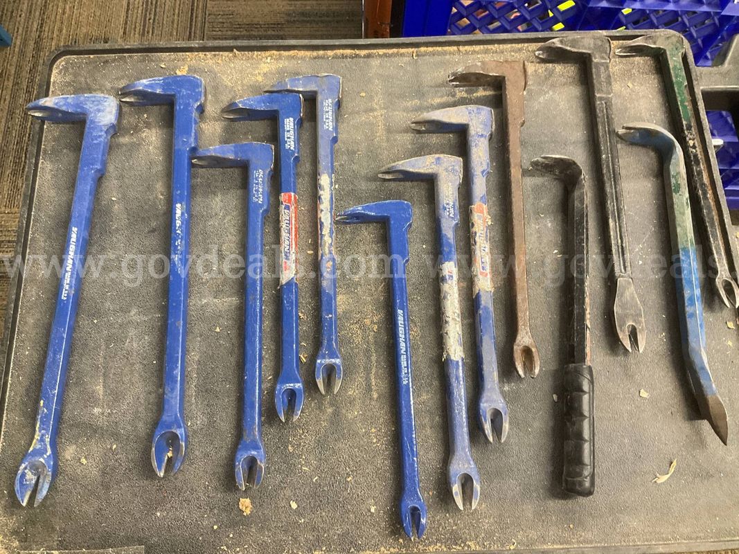 Lot of 13 Vintage & Heavy-Duty Pry Bars – Vaughan Bear Claw, Nail Pullers, Wrecking Bars