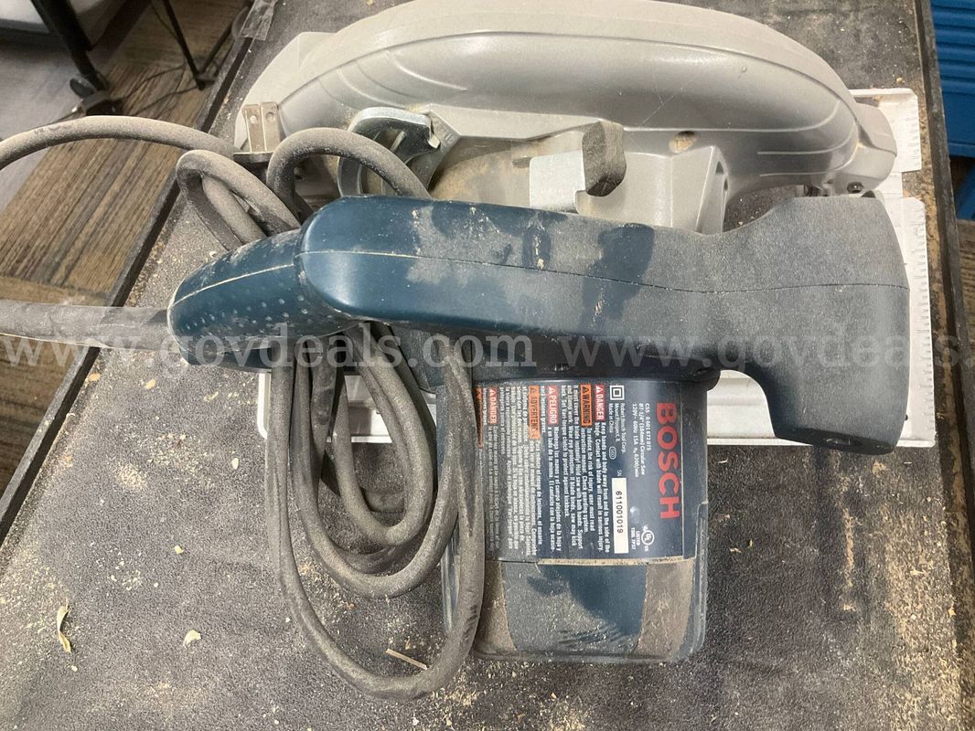 Bosch CS5 7-1/4" Circular Saw - 15 Amp 120V Corded Power Saw