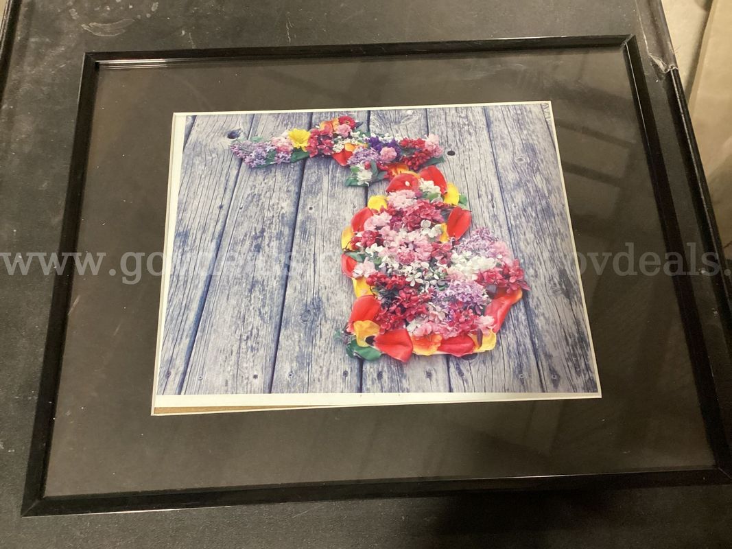 Framed Floral Michigan State Map Wall Art Print - Black Frame (14.5" x 11.5")