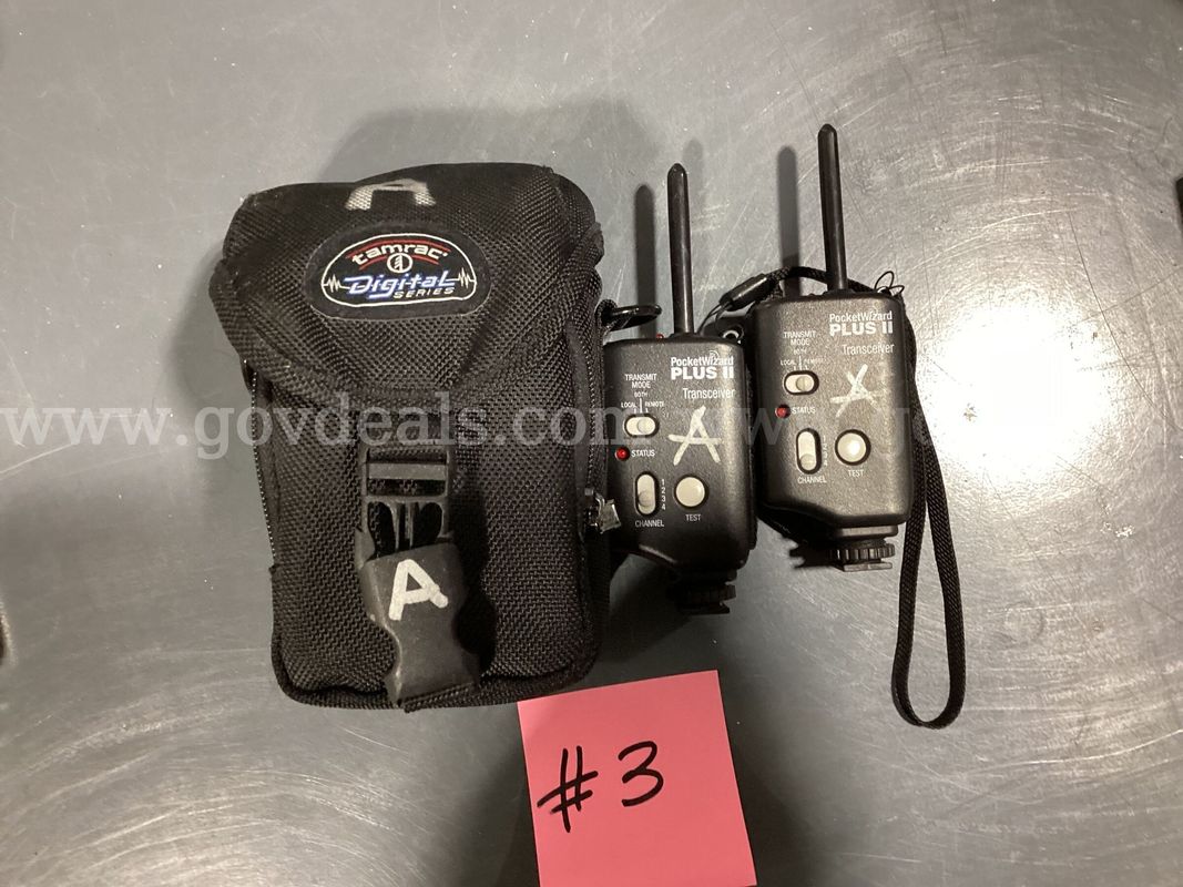 Lot of 2 PocketWizard MultiMAX Digital Radio Transceivers w/ Tamrac Pouch
