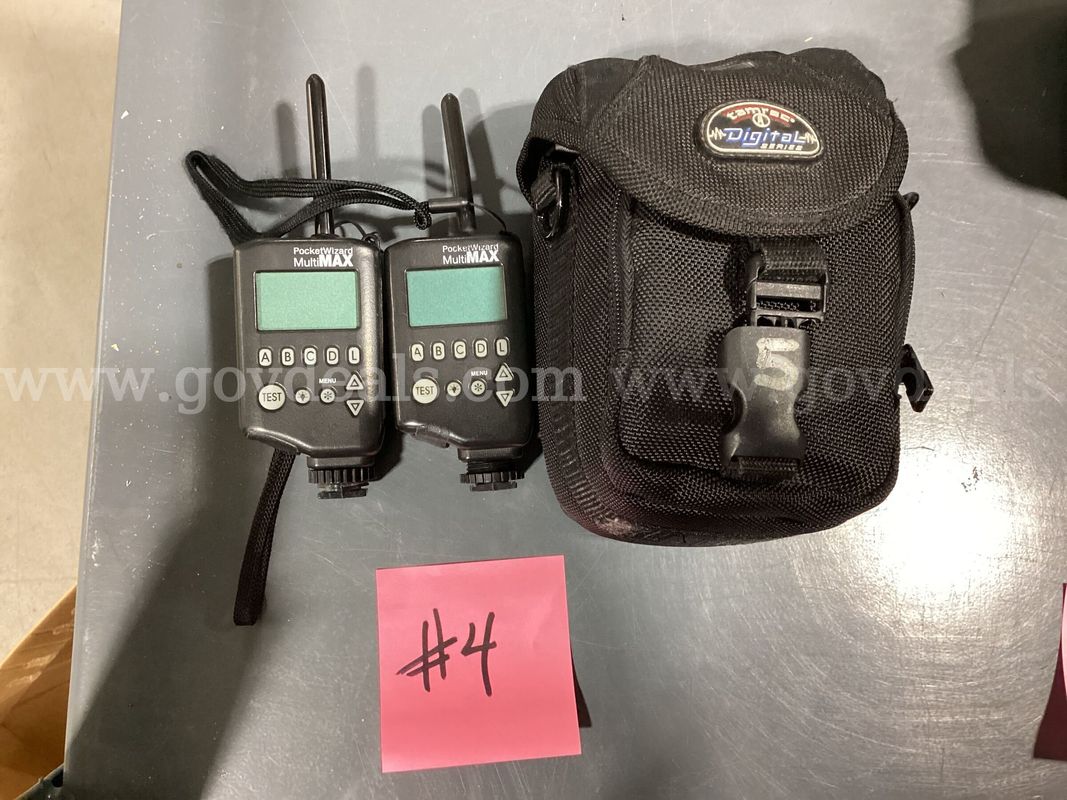 Lot of 2 PocketWizard MultiMAX Digital Radio Transceivers w/ Tamrac Pouch