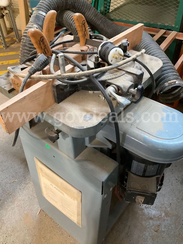 Delta Heavy-Duty Wood Shaper w/ 1 HP Motor & Grip-Tite Guides