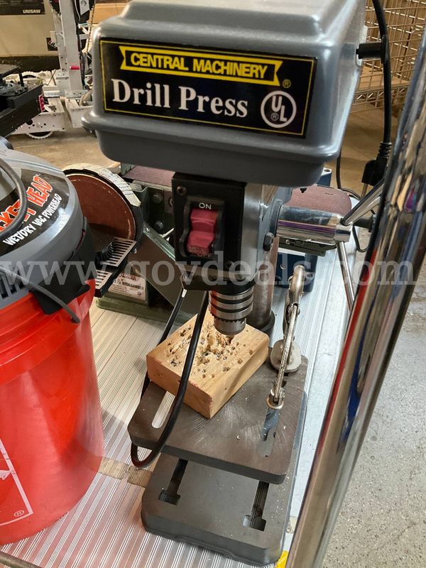 Central Machinery 5-Speed Benchtop Drill Press w/ Locking C-Clamp (Model 8138)