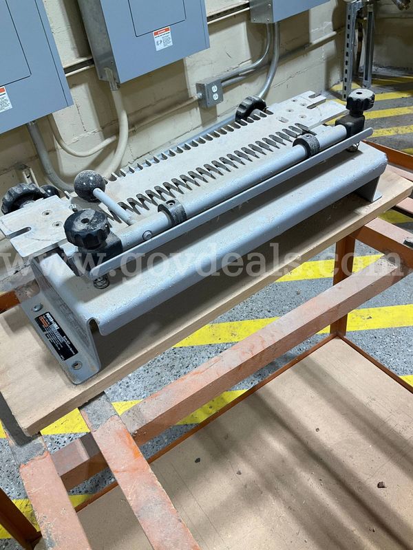 Porter-Cable 4212 12" Deluxe Dovetail Jig Machine with Half-Blind Template