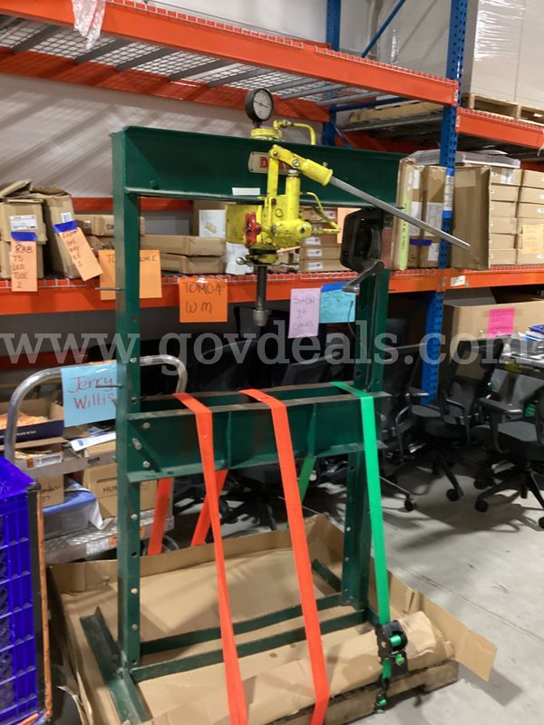 Dake 25-H 25-Ton Hydraulic Press (Bent Frame / Parts or Repair)