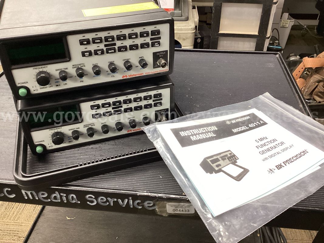 Lot of 2 Meterman FG3C Function Generators 0.3Hz-3MHz w/ B&K Precision 4011A Manual - AS-IS / Untested