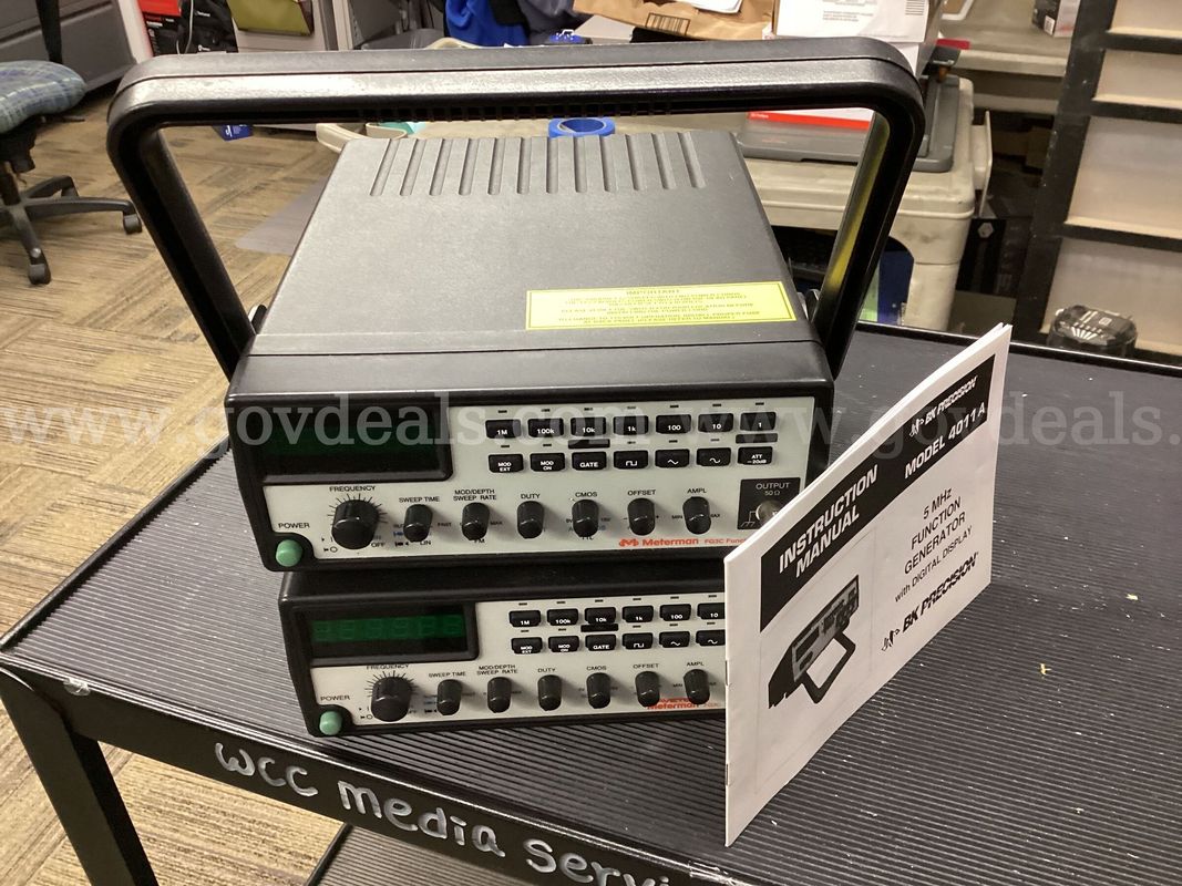 Lot of 2 Meterman FG3C Function Generators 0.3Hz-3MHz w/ B&K Precision 4011A Manual - AS-IS / Untested
