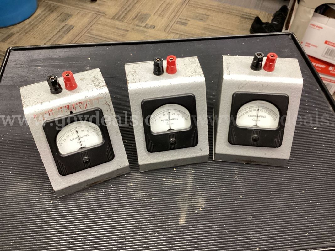 Vintage Simpson Model 27 Direct Current DC Voltmeter Desk Bench Top Lot of 3