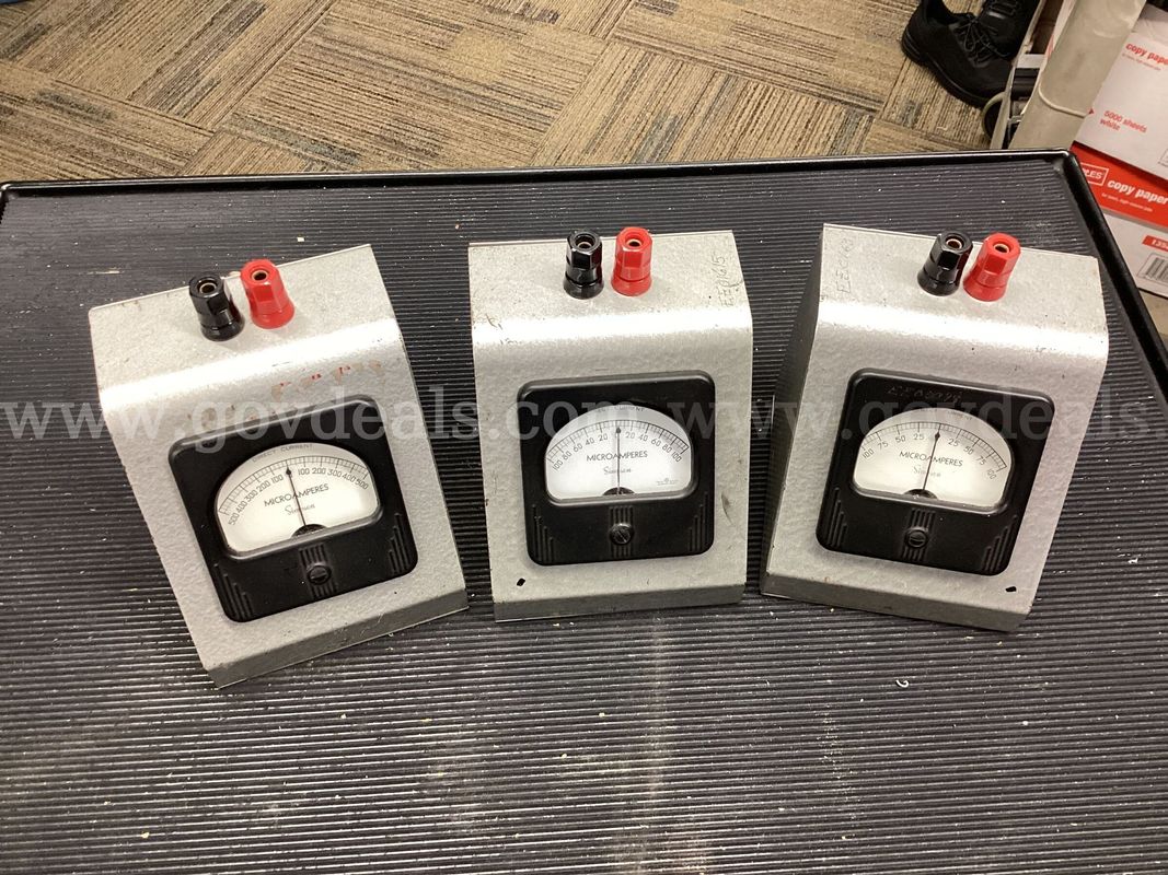 Vintage Simpson Model 27 Direct Current DC Voltmeter Desk Bench Top Lot of 3