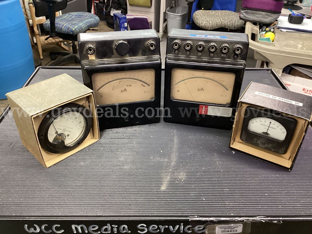 Vintage Microammeter & Milliammeter Analog Panel Meter Lot – General Electric, Simpson & Bench Meters