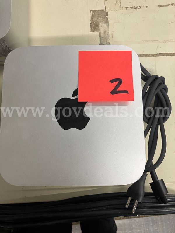 Apple Mac Studio 13,1 (2022) Model A2615 M1 Max (10 cores) 64Gb/1TB Mac OS 26.4.1