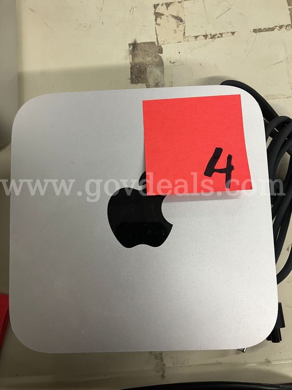 Apple Mac Studio 13,1 (2022) Model A2615 M1 Max (10 cores) 64Gb/1TB Mac OS 26.4.1