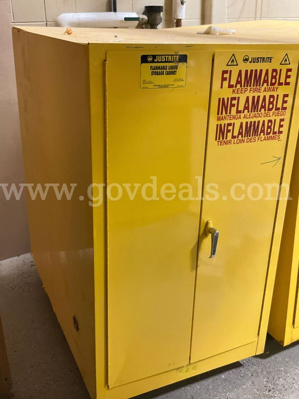 Justrite 55-Gallon Flammable Liquid Safety Cabinet (Model 25551 / Double Door)