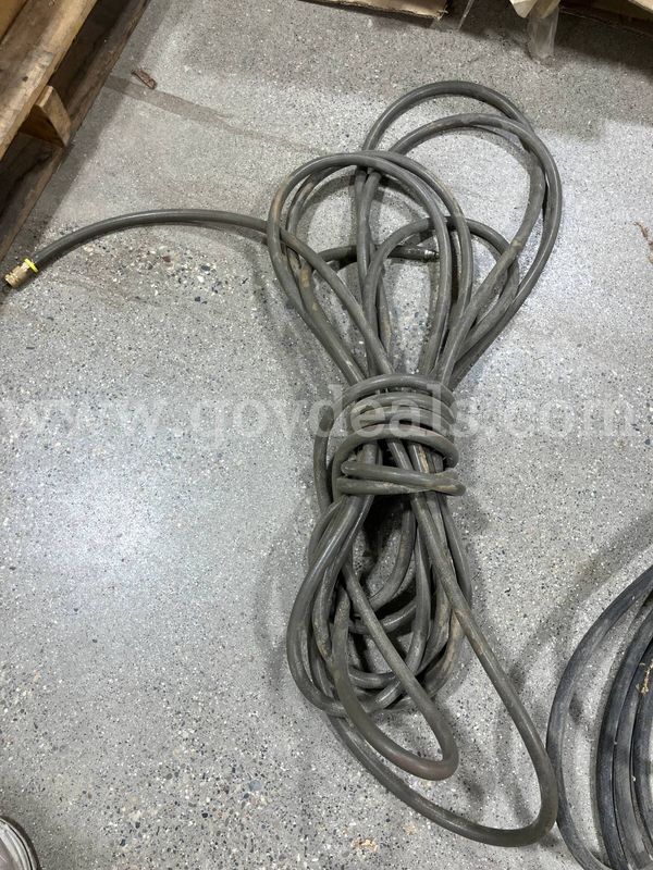 Heavy Duty Air Compressor Hose with Quick Connect Couplers (Used) Unsure of length