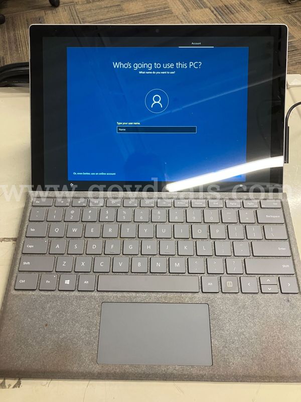 Microsoft Surface Pro 5th Gen (Model 1796) – 256GB SSD w/ Keyboard NO CHARGER No OS