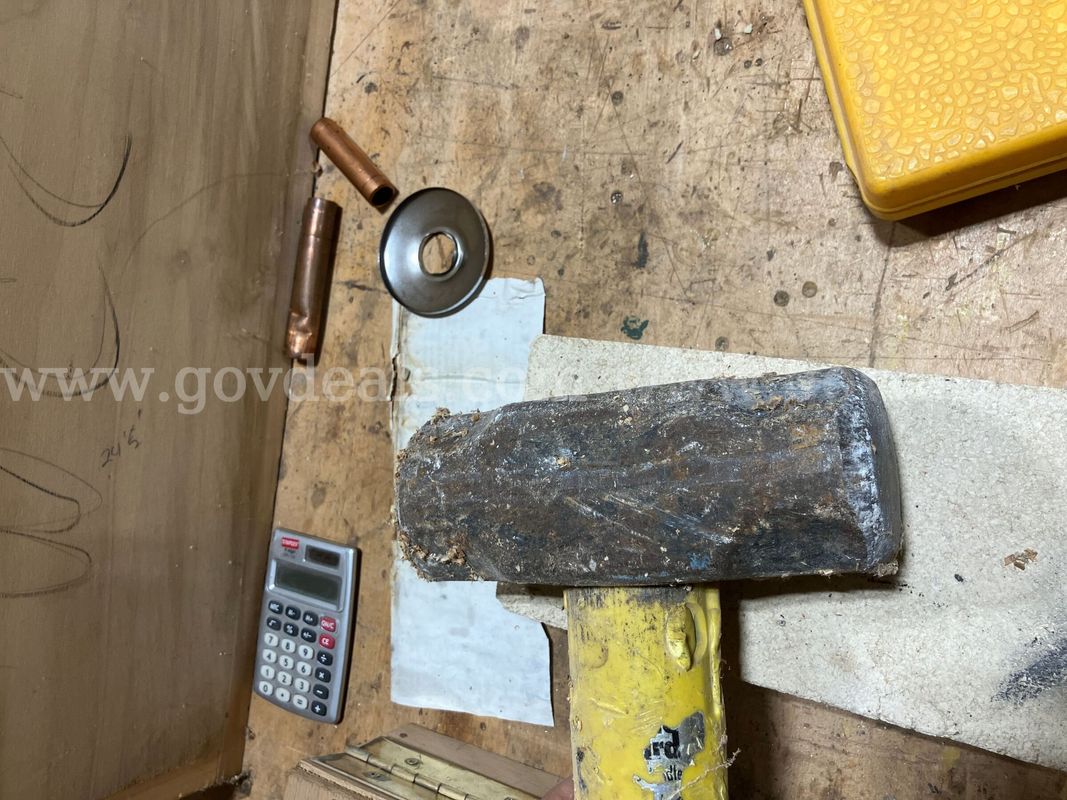 Heavy-Duty Double-Face Sledgehammer w/ Fiberglass Handle - Used Product Description