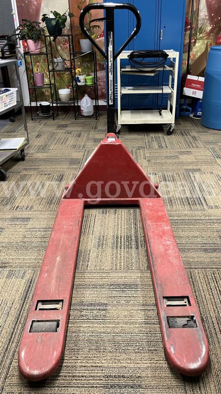 Dayton Heavy-Duty 6,000 lb Hand Hydraulic Pallet Jack / Truck (Model 4YX96) DOES NOT GO UP OR DOWN