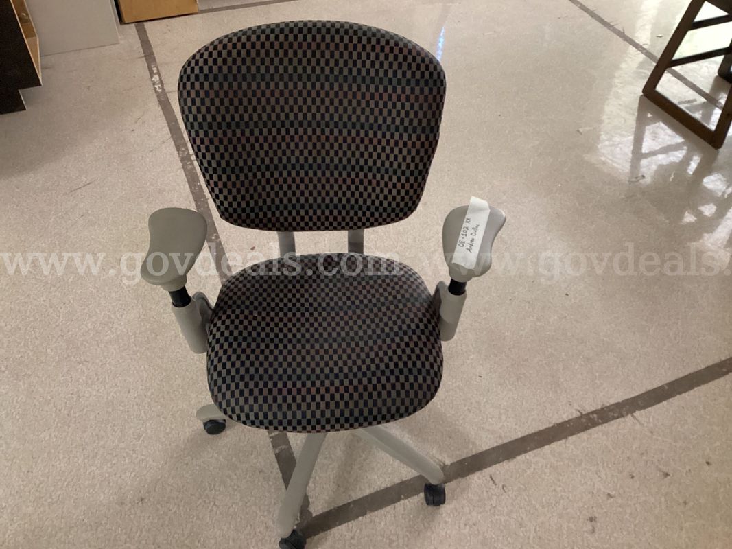 Haworth Improv HE Ergonomic Office Desk Chair – Patterned Fabric Seat & Back