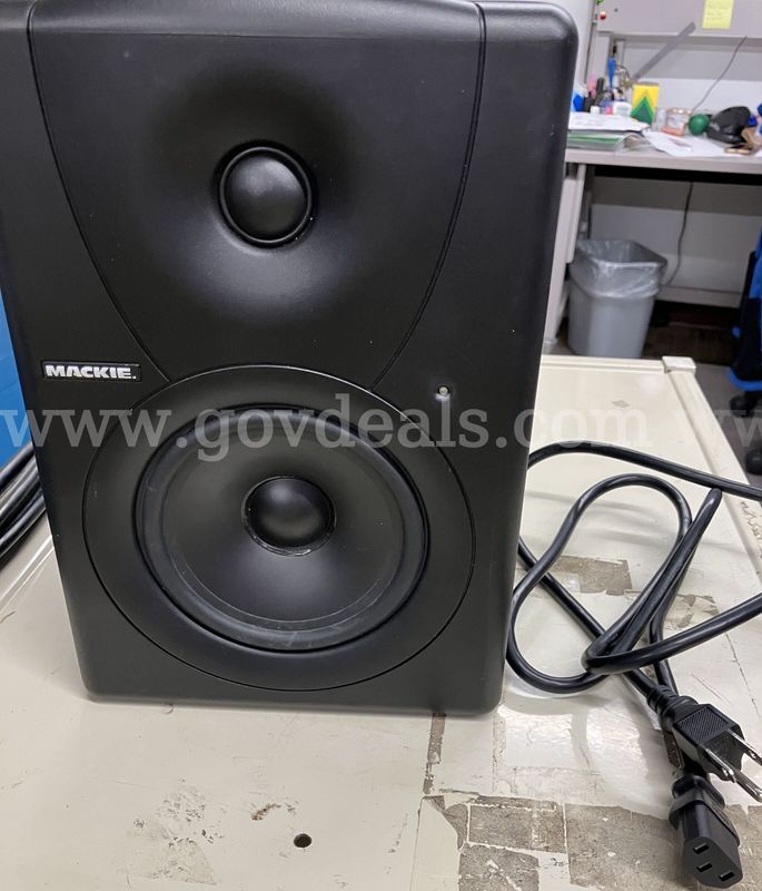 Mackie MR5 Active Studio Monitor - Single Powered Speaker
