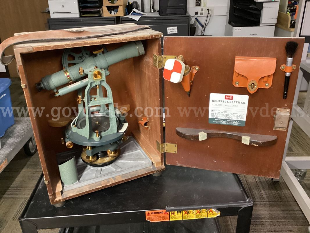 Vintage Keuffel & Esser (K+E) Surveying Transit Level No. 74 0070 w/ Original Wooden Case & Accessories