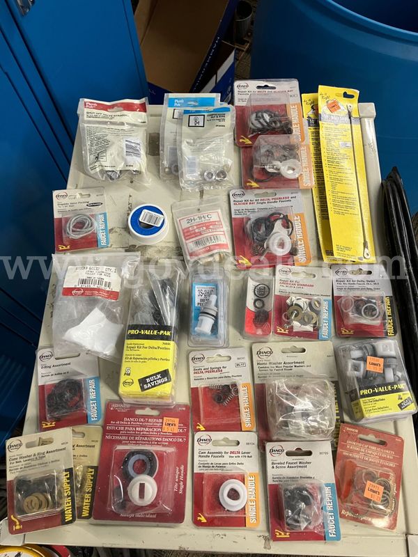 Massive Lot of Plumbing Repair Parts, Faucet Stems, Washers & Hardware (Danco/Plumb Pak)