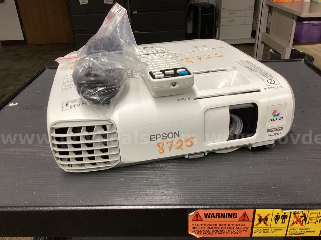 Epson PowerLite 955WH WXGA 3LCD Projector 3200 Lms Dual HDMI W/ Remote & Cord