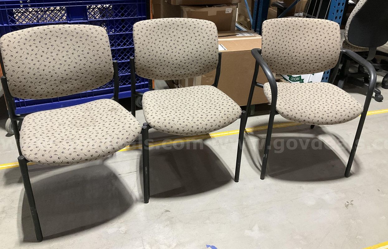 Set of 3 SitOnIt Seating Commercial Office Side/Guest Chairs (1 chair with arms)