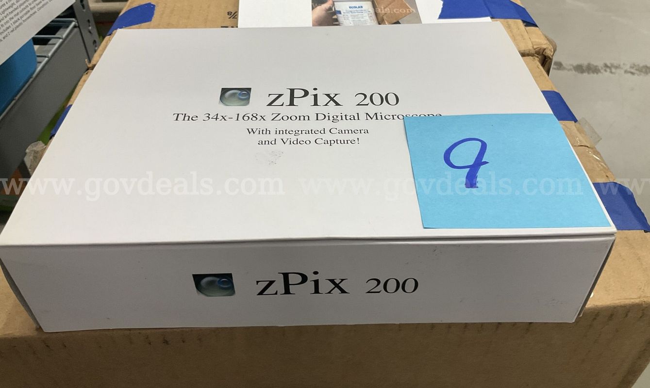 Carson zPix 200 Digital Zoom Microscope 34x-168x MM-740 Complete Boxed Set