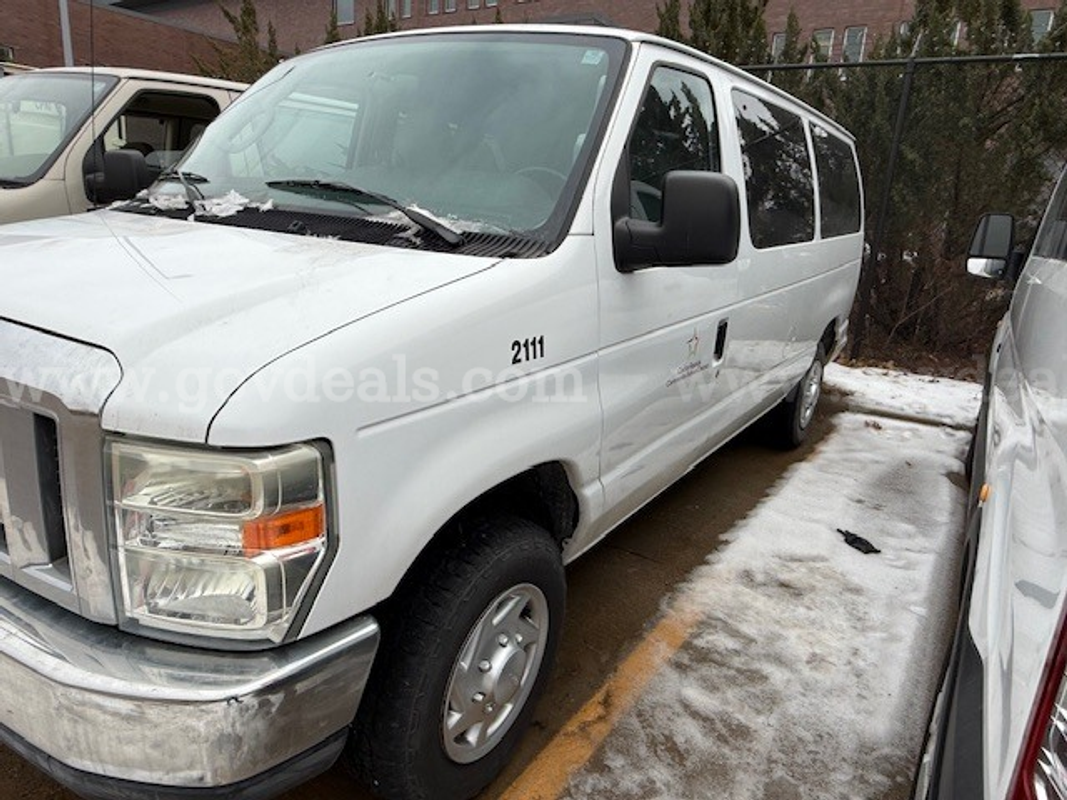 2011 Ford Econoline E-150 XLT Van