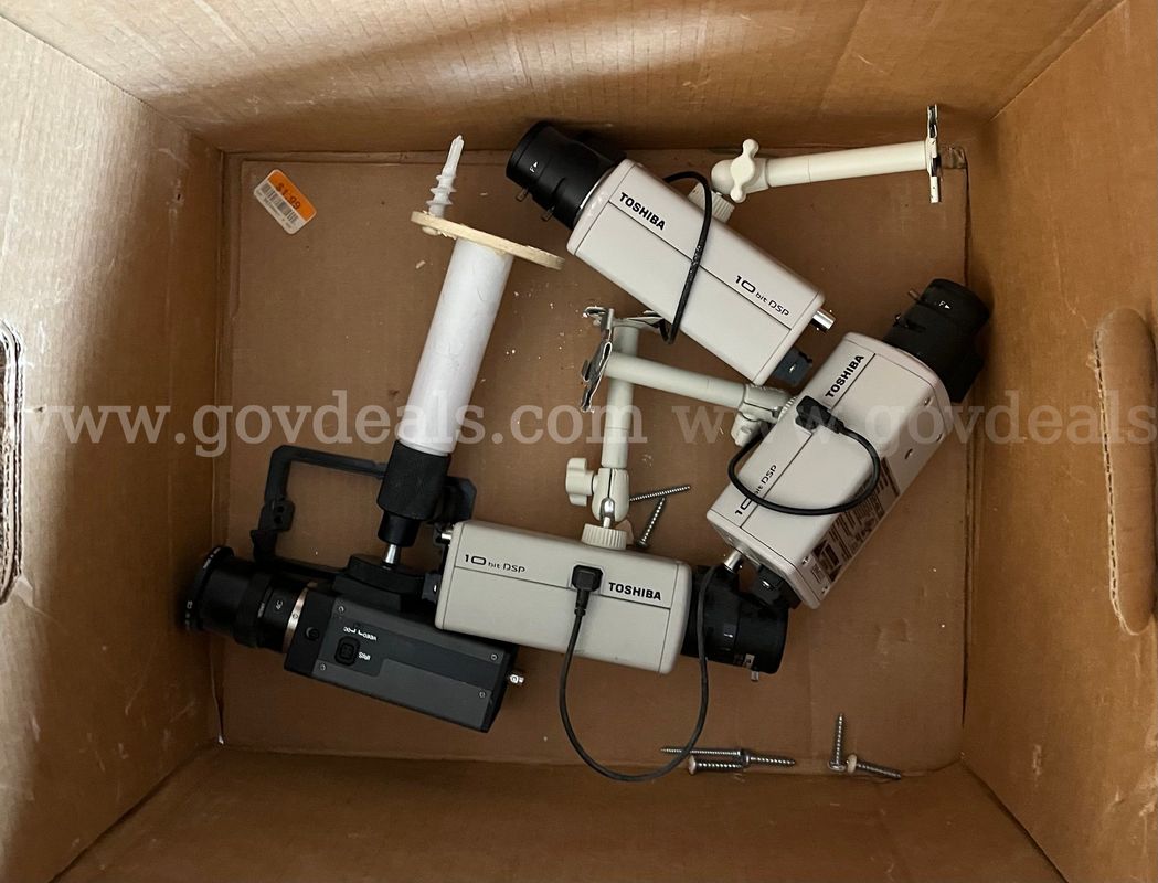 Lot of 4 Security Cameras