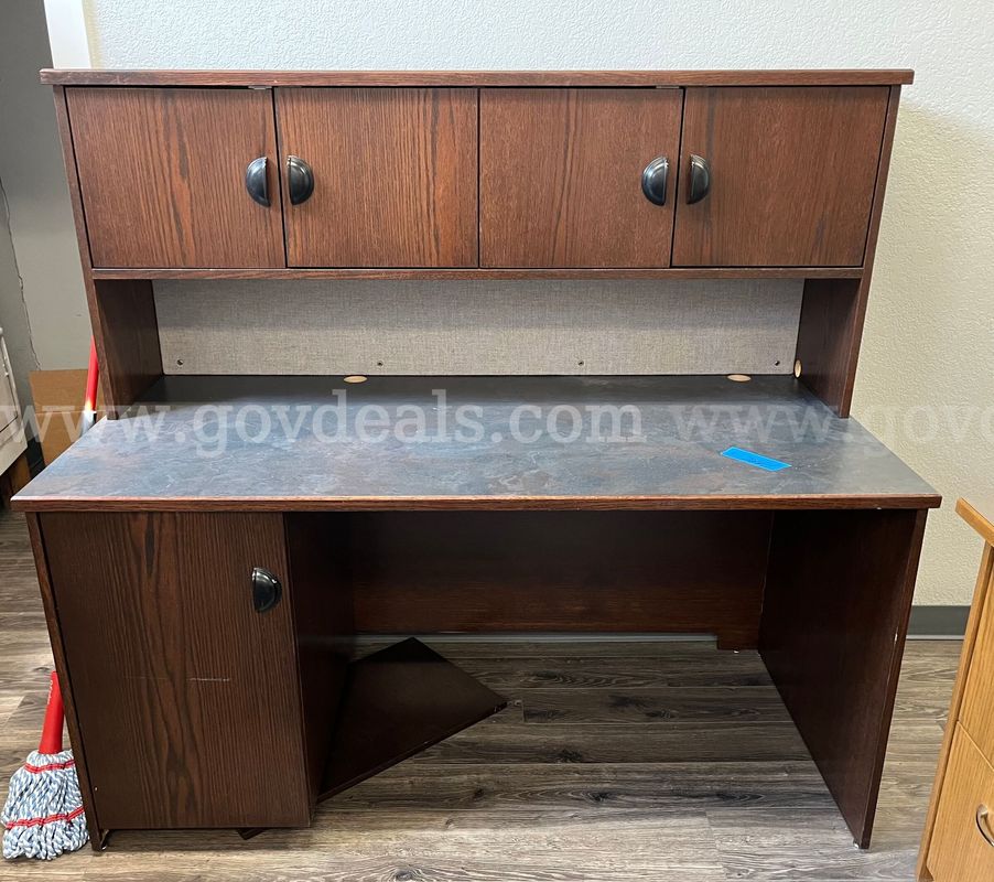 Office Desk with Hutch Storage