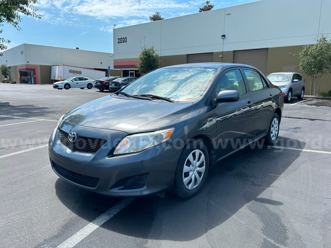 2010 Toyota Corolla LE 4-Speed AT