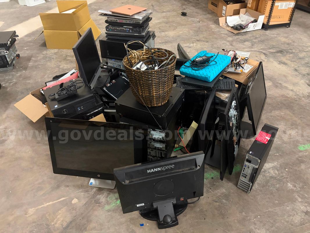 Lot of various PC's and other electronics