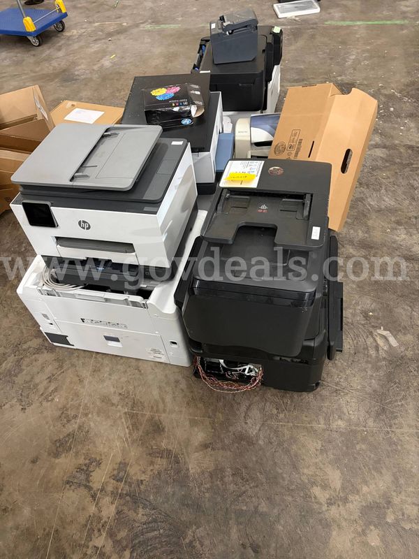 Lot of printers in various conditions, different models ect
