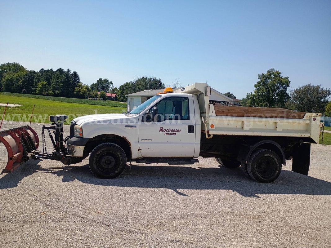 2006 Ford F-350 SD XL 4WD DRW