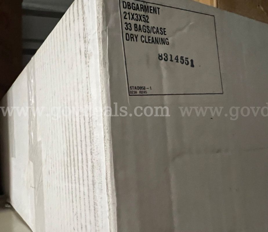DBGARMENT COMMERCIAL PACK OF 33 BAGS/CASE SIZE 21X3X52 DRY CLEANING NEW IN BOX*WILL SHIP*