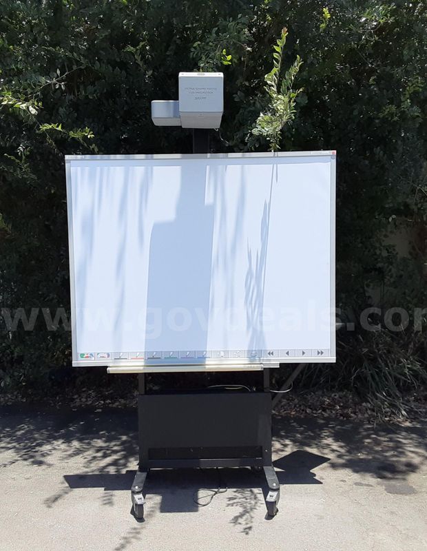 Sanyo PLC-XL50 Ultra-short Focus Multimedia LCD Projector Interactive Whiteboard
