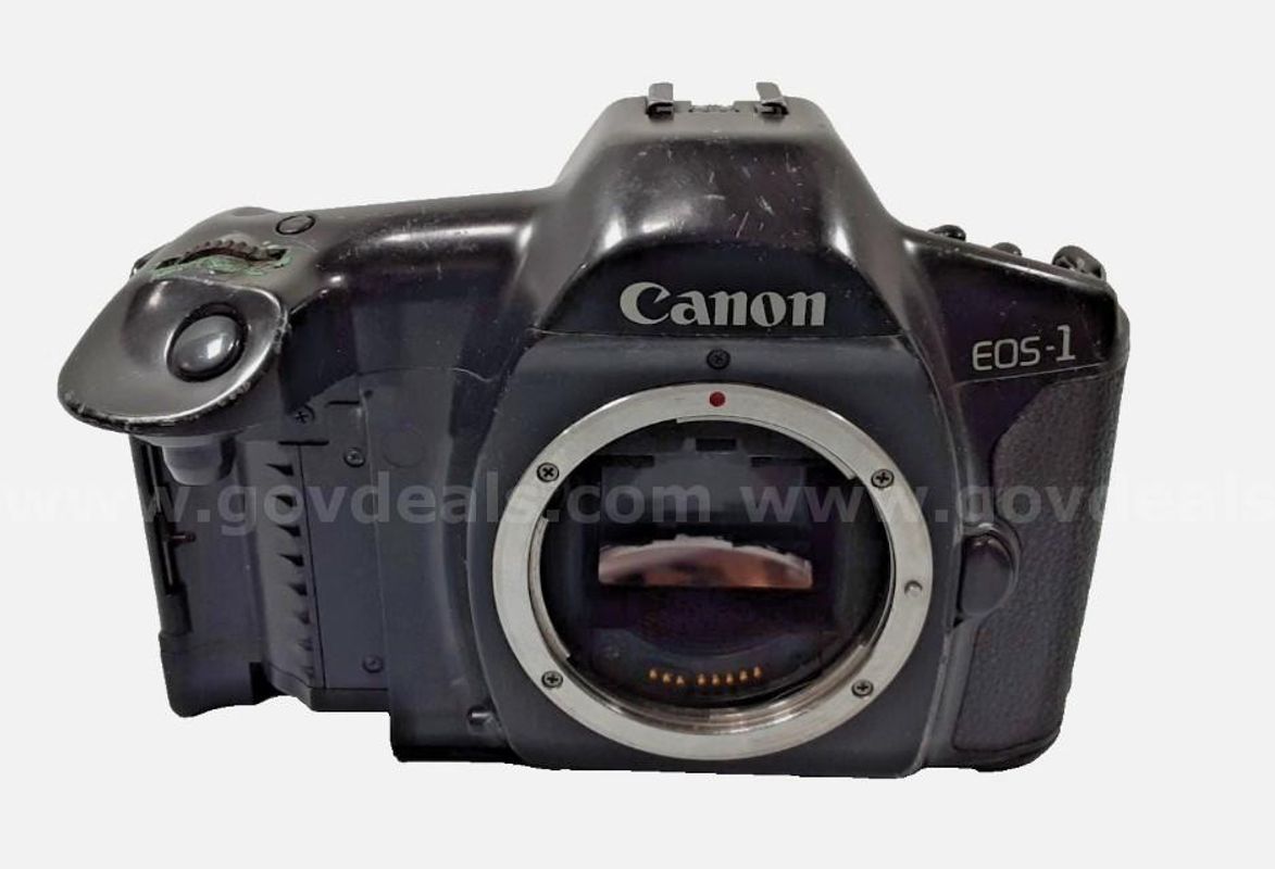 Canon EOS-1 35mm Professional Autofocus SLR Film Camera Body