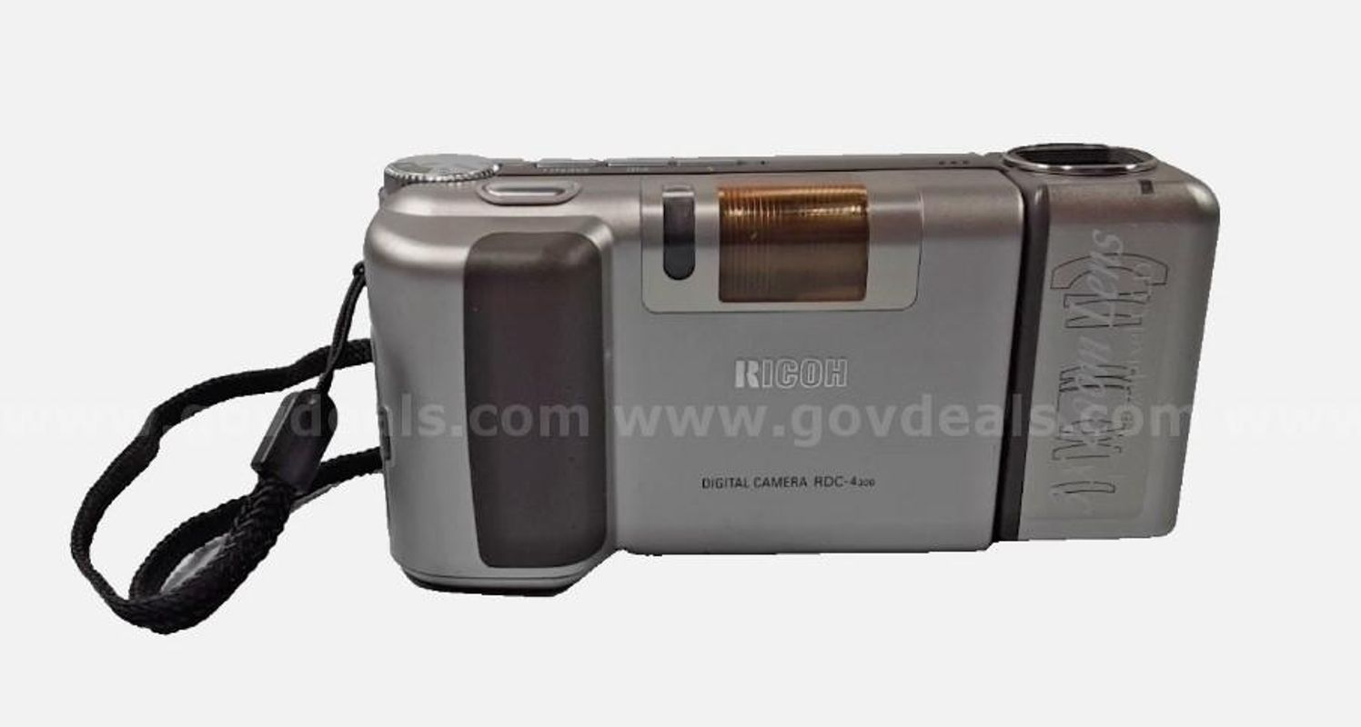 Ricoh RDC-4300 1.32MP CCD Sensor 3x OZ Compact Digital Camera