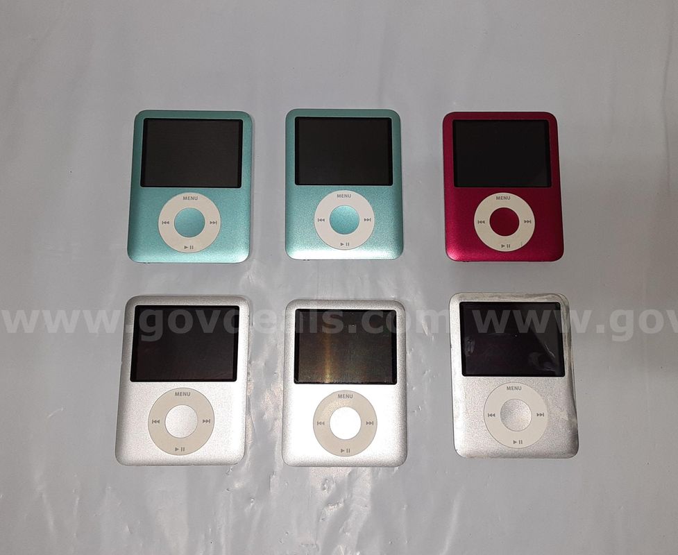 Lot of 6 - Apple iPod Nano Compact Media Player