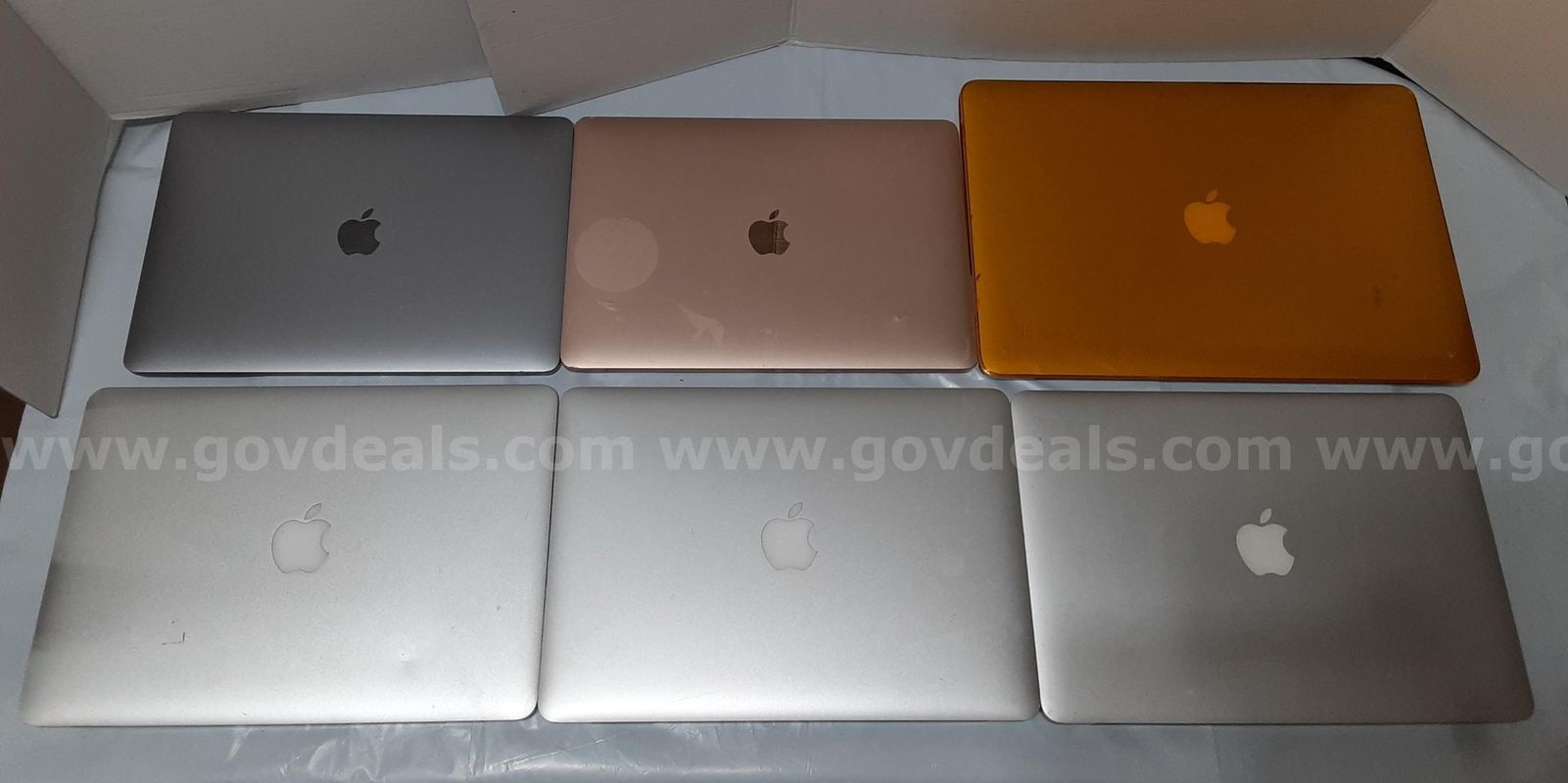 Lot of 6 - Apple MacBook Laptop Computer - Pro A1989, A1395 & Air A1932, A1369, A1466 (Untested)