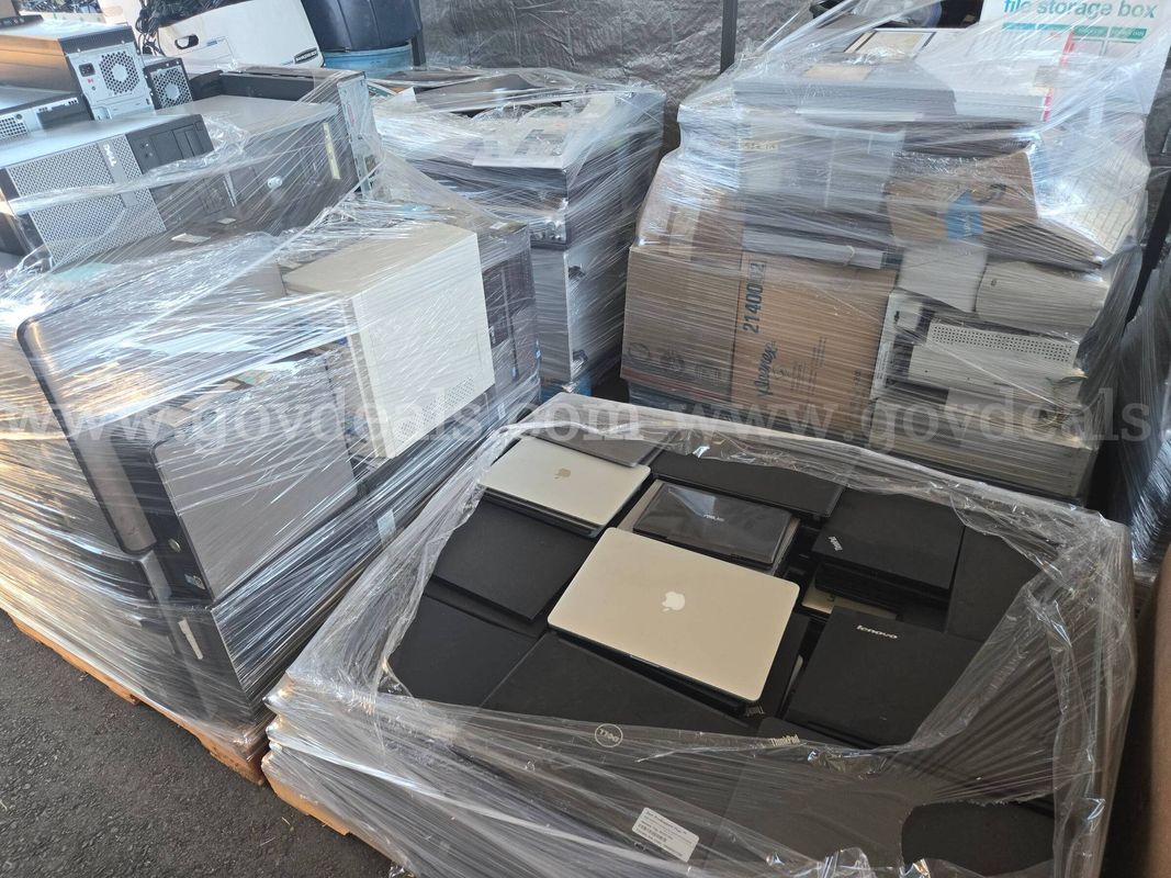 800+ ITEMS - Laptop / Desktop / Misc - Core i7 / i5 / i3 etc. Dell / HP / Lenovo / Apple / etc. (5 Pallets)