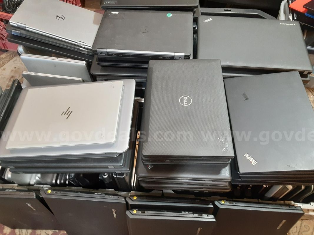 Lot of 120 Laptop - Core i7 / i5 / i3 etc. Dell / HP / Lenovo / Apple / etc. Laptop (1 Pallet of Laptops)
