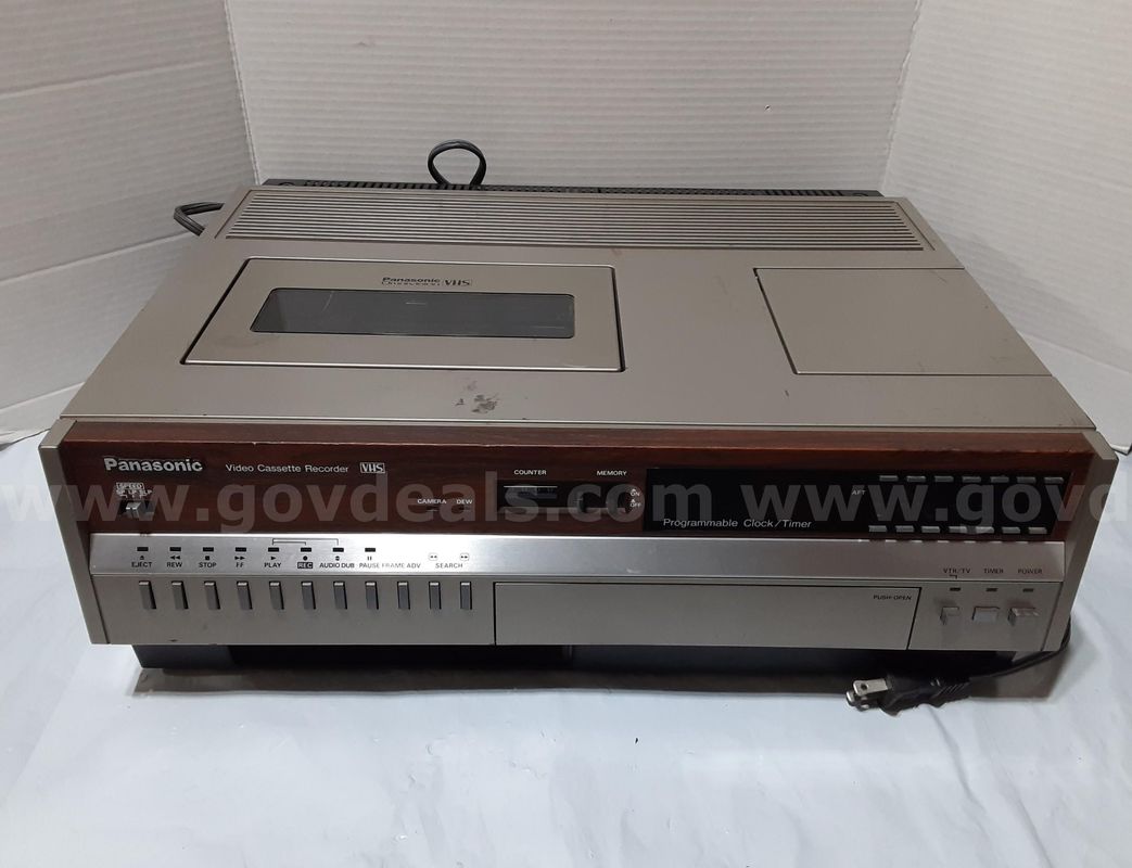 Vintage Panasonic Omnivision PV-1750 VHS Home Video Cassette Recorder VCR