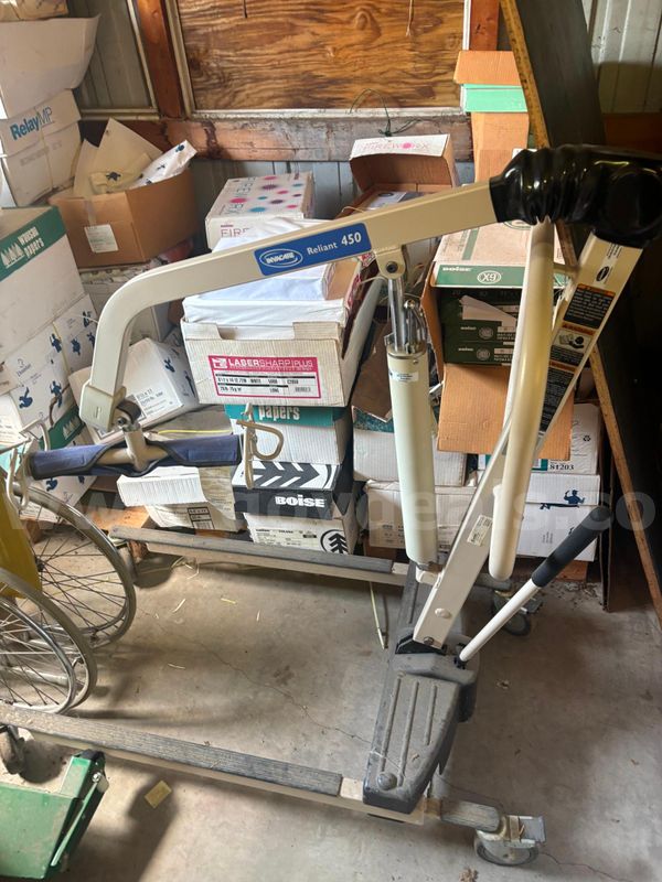 Invacare Reliant Plus 450 Power Patient Lift