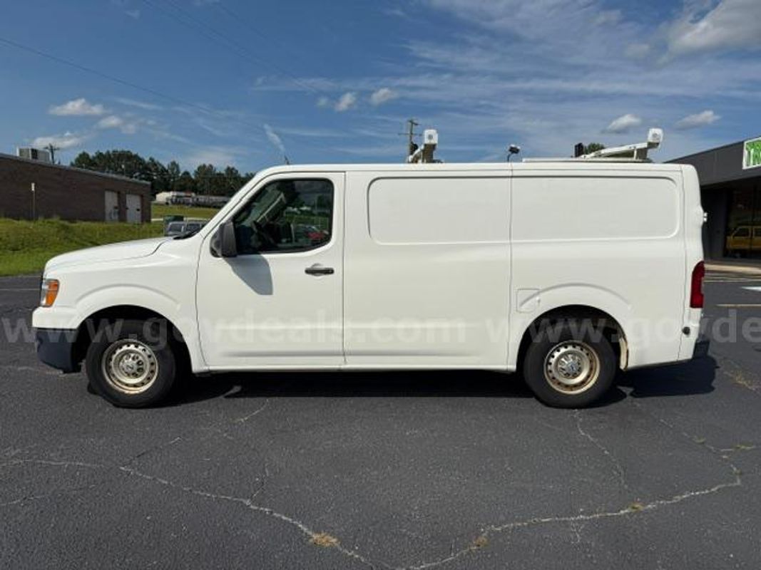 2015 Nissan NV Cargo 2500 HD S V6